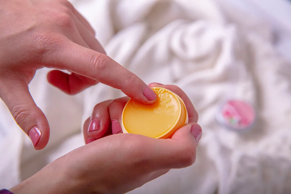 5 Beeswax Balm Recipes You Can Make in One Afternoon